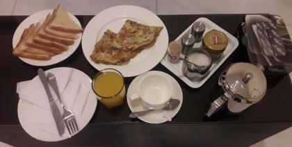 Marryleena Hotel Gulberg - image 11