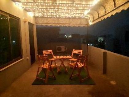 Bright & Stylish House 3BHK Near Lahore Ring Road - image 14