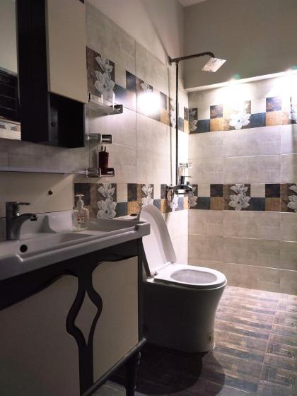 Fully Serviced Holiday Home Near Lahore Ring Road - image 14