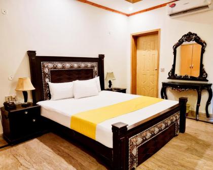 Royal Pakeeza Hotel - image 17