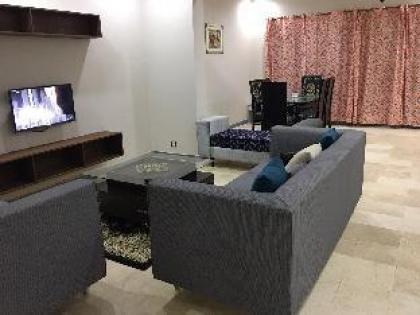 Brand New 2 Bed Apartment near Shaukat Khanum - image 2