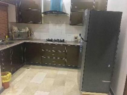 Brand New 2 Bed Apartment near Shaukat Khanum - image 8