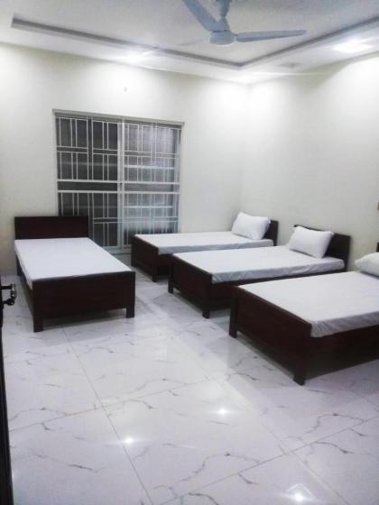 Continental Girls Hostel Muhafiz Town Phase 2 - image 3