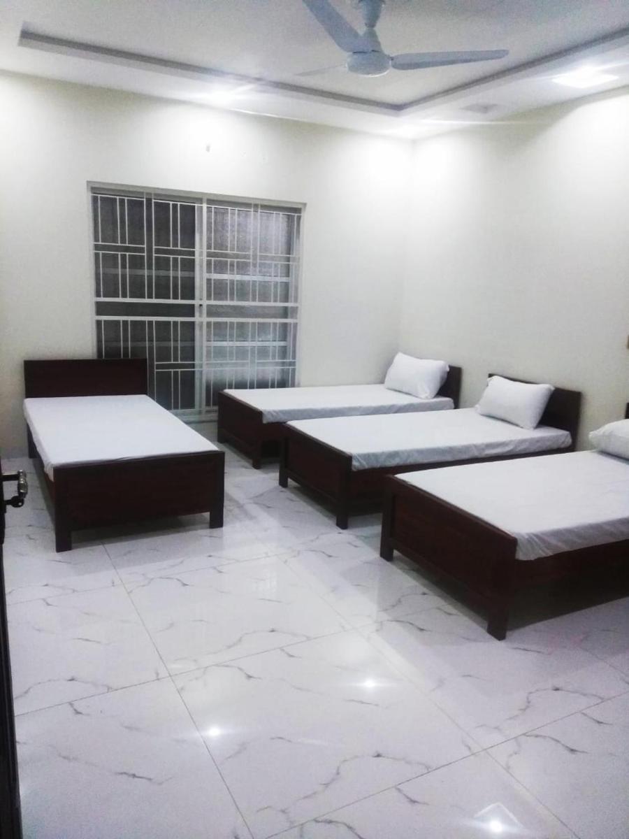 Continental Girls Hostel Muhafiz Town Phase 2 - image 3