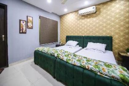 Two Bedroom Private Apartment near DHA & Airport. - image 2
