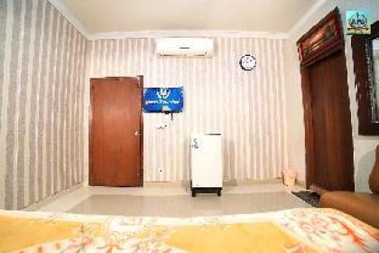 Deluxe Rooms For Comfortable Stay - image 4