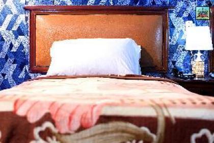 Deluxe Rooms For Comfortable Stay - image 7