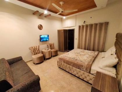 Hotel Day In Emporium Lahore 