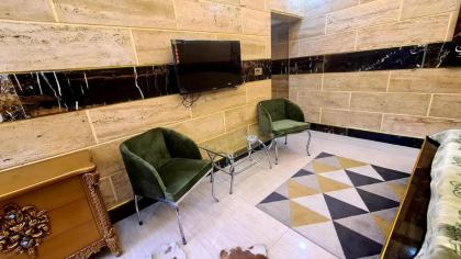 Smart Apartments & Hotel - image 4