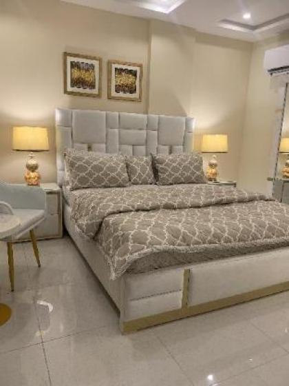 Diamount premium appartment  Lahore