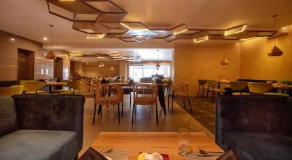 Hotel One Tower Gulberg - image 7