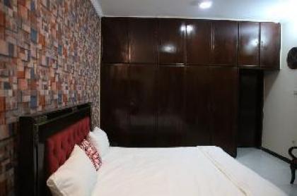 A beautiful 5 bedrooms house