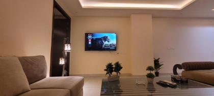 Goldcrest Luxury Apartments - image 26