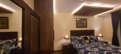 Goldcrest Luxury Apartments - image 28