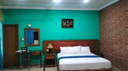 Hotel Rest INN Lahore 