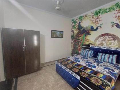 3 Bedrooms Luxury House at Prime Location - image 8