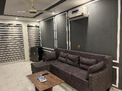 Midway Residency  - image 17