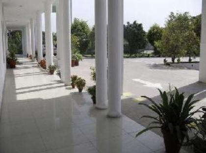 Hotel Grand Enclave Hotel - image 10