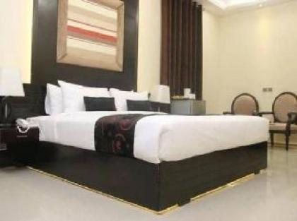 Hotel Grand Enclave Hotel - image 7