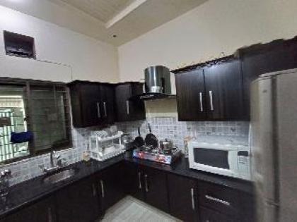 New 5BR Family House at Prime Location of Lahore - image 16