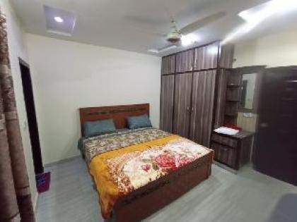 New 5BR Family House at Prime Location of Lahore - image 5