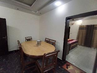 New 5BR Family House at Prime Location of Lahore - image 6