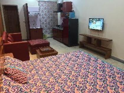 One Bed New Studio Apartment near Shaukat Khanum - image 4