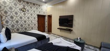 Red Fort Hotel Gulberg - image 10