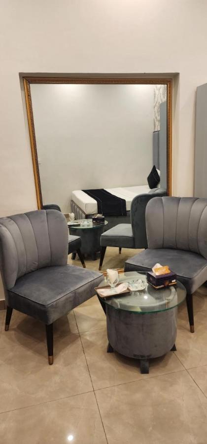 Red Fort Hotel Gulberg - image 19