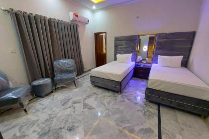 Red Fort Hotel Gulberg - image 8