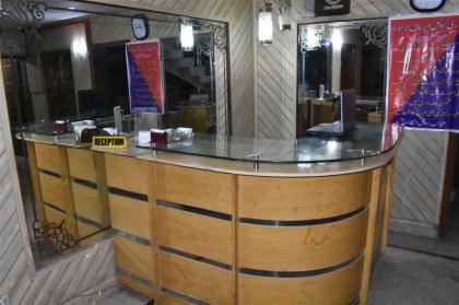 Safari Hotel Upper Mall - image 2