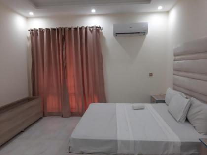 Hotel Day IN Gulberg - image 12