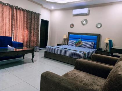 Hotel Gulberg Lodges - image 18