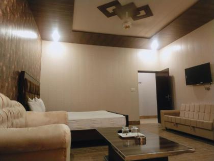 Royal Fort Executive Hotel Gulberg - image 21