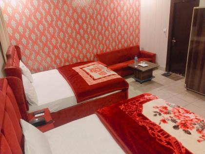 Royal Fort Executive Hotel Gulberg - image 25