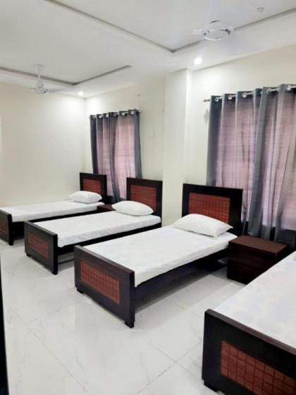 Uptown86 Executive Residency (Girls only) - image 3