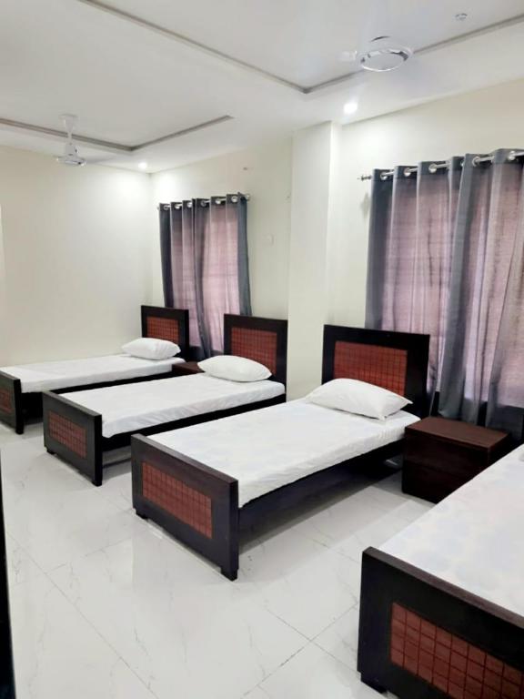 Uptown86 Executive Residency (Girls only) - image 3