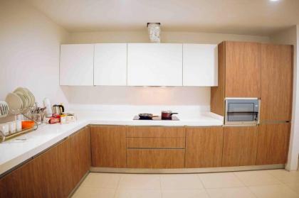 AirHomes-GoldCrest luxury apartments-Free parking - image 13