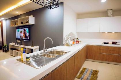 AirHomes-GoldCrest luxury apartments-Free parking - image 14