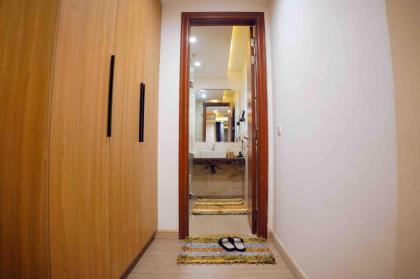 AirHomes-GoldCrest luxury apartments-Free parking - image 8
