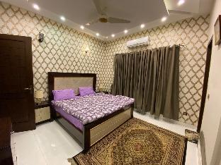 Fully Furnished 10 Marla 3 beds Upper Portion - image 6