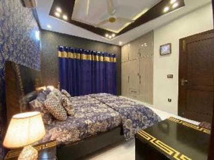 Fully Furnished 10 Marla 3 beds Upper Portion - image 9