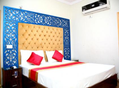 Dove Inn Hotel Tipu Block Feroze Pur Road