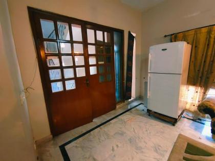 Apartment near to Shaukat khanaam lahore - image 11