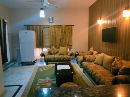 Apartment near to Shaukat khanaam lahore - image 12