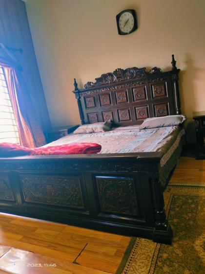 Apartment near to Shaukat khanaam lahore - image 2