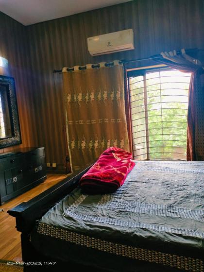 Apartment near to Shaukat khanaam lahore - image 6