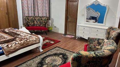 4 bed Spacious Villa - image 16