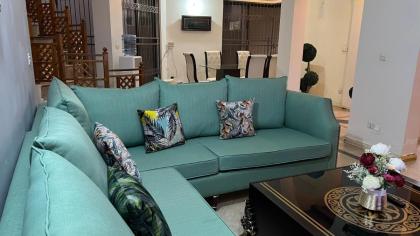 4 bed Spacious Villa - image 5