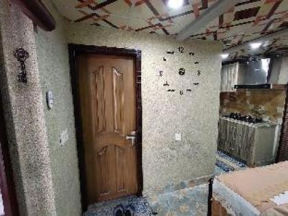 Valencia Town 2-BedRoom Studio Like home brandnew! - image 12